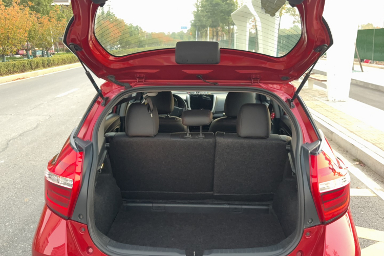 丰田 YARiS L 致炫 2020款 1.5L CVT领先版局部细节23