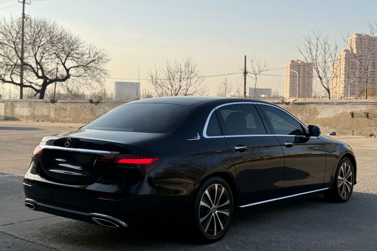 奔驰E级新能源 2022款 改款 E 350 e L 插电式混合动力轿车车身外观6003