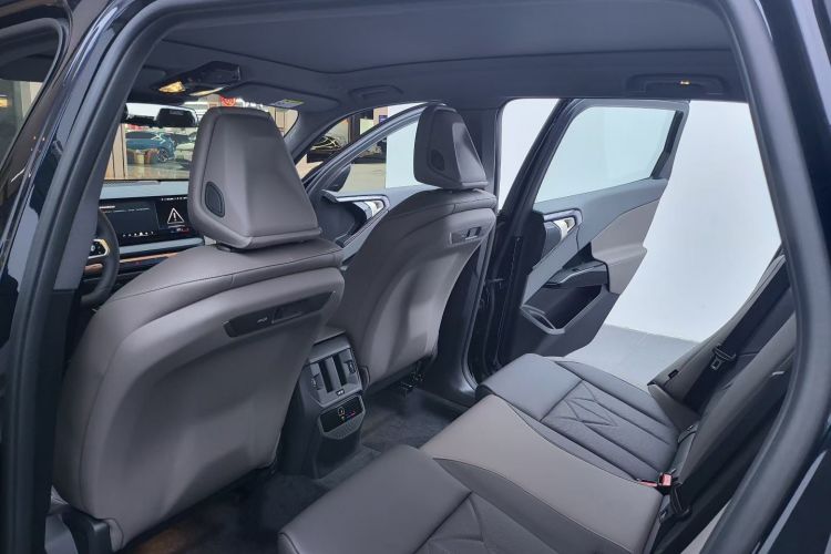 宝马X3 2025款 xDrive30L 领先型 M运动套装中控内饰7006