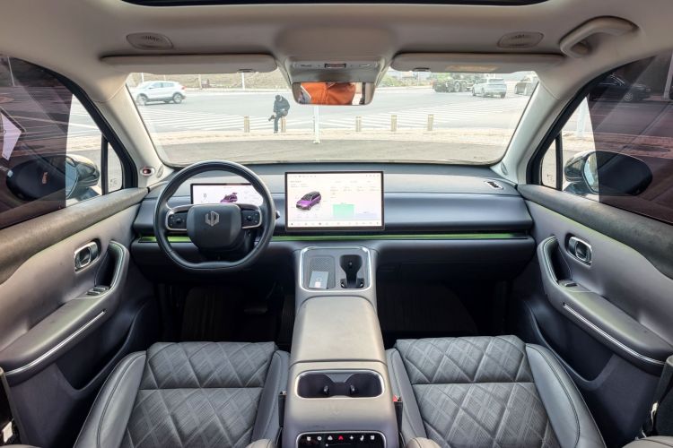 零跑汽车 零跑C16 2026款 增程 280激光雷达智尊版 5座中控内饰7002