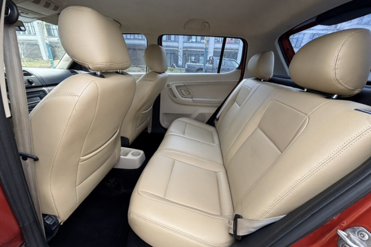 斯柯达 晶锐 2014款 1.4L 手动晶致版中控内饰7004