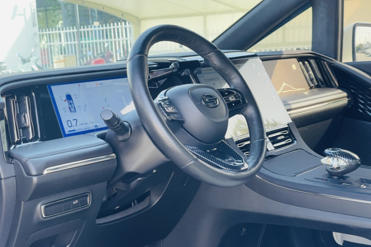 广汽传祺 传祺M8 2023款 宗师系列 400T 旗舰版中控内饰7004