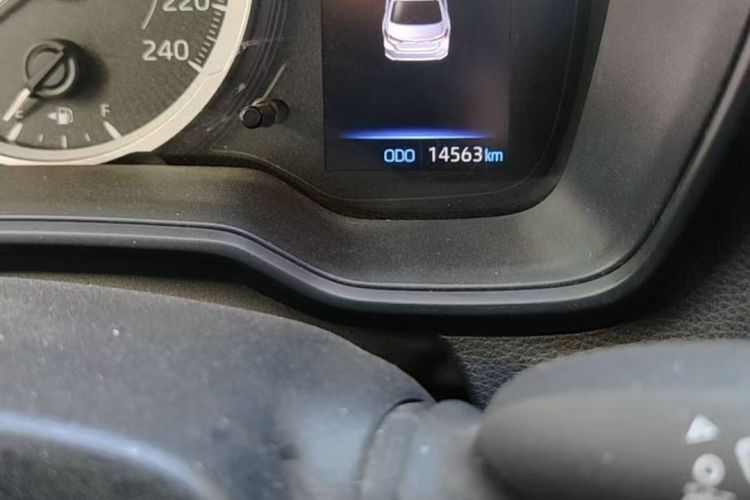 丰田 卡罗拉 2023款 1.2T 先锋版中控内饰15