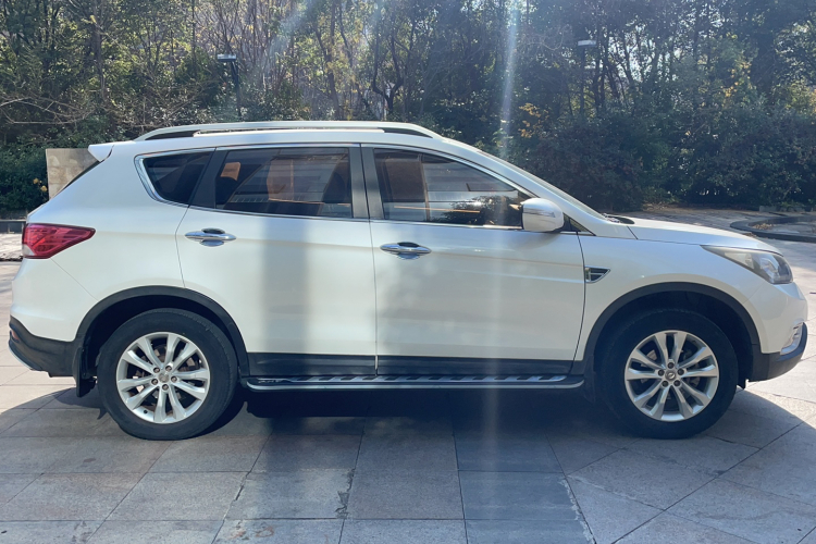 东风风神AX7 2015款 2.0L 手动智逸型车身外观6003