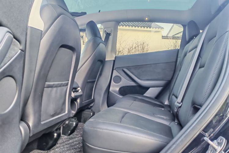 特斯拉 Model Y 2022款 改款 后轮驱动版中控内饰7002