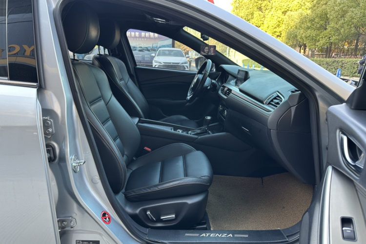 马自达 阿特兹 2018款 2.5L 蓝天尊崇版 国V中控内饰7011