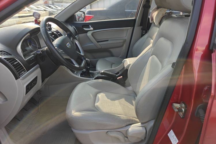 吉利汽车 帝豪 2014款 三厢 1.5L 手动精英型中控内饰7004
