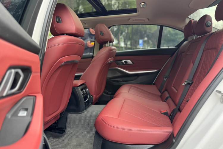 宝马3系 2023款 320Li M运动套装中控内饰7005