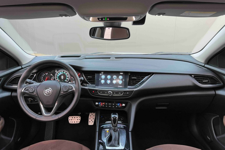 别克 君威 2017款 28T 尊贵型中控内饰7004