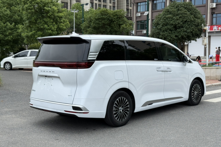 腾势D9 2022款 DM-i 1040 尊贵型车身外观6003