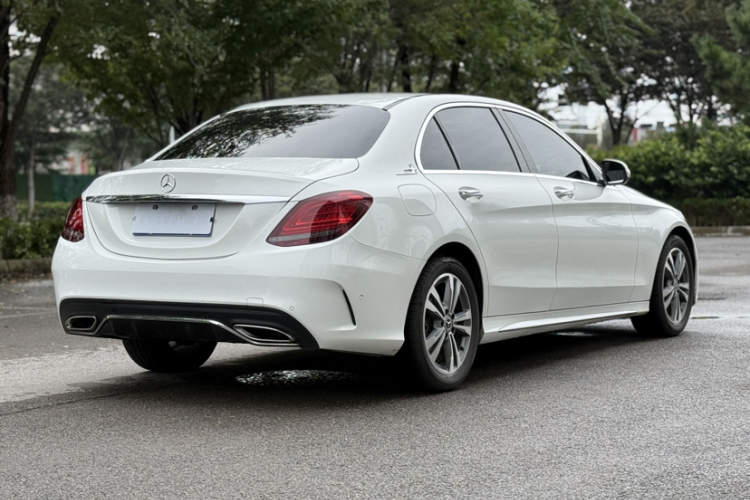 奔驰C级 2019款 C 180 L 时尚型运动版车身外观6006