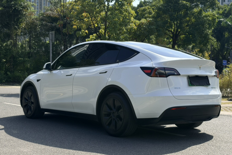 特斯拉 Model Y 2024款 后轮驱动版车身外观6002