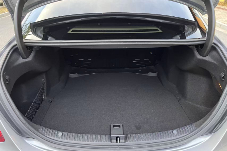 奔驰C级 2016款 C 200 L 运动型局部细节23