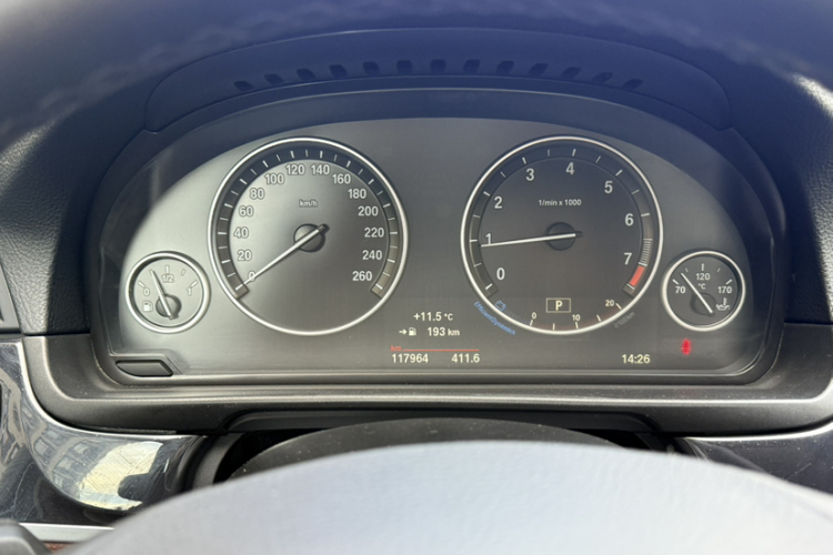 宝马5系 2014款 520Li 典雅型中控内饰15