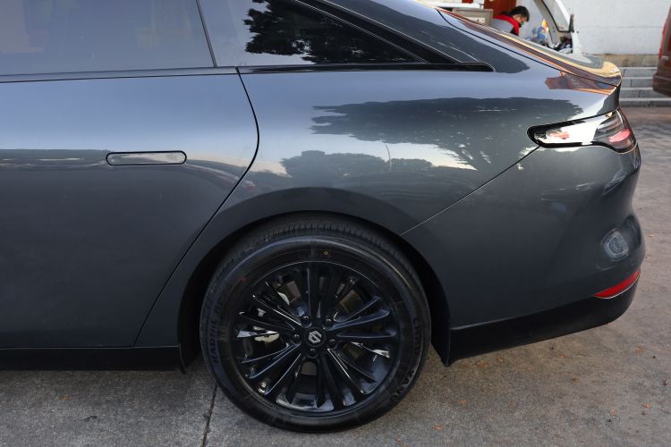 零跑汽车 零跑C01 2023款 525舒享版车身外观6013