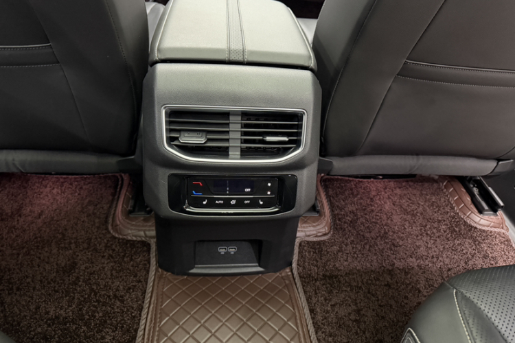 大众 揽境 2023款 改款 380TSI 四驱豪华佳境版Pro 6座中控内饰7007