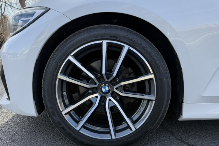 宝马3系 2020款 320Li M运动套装车身外观6007