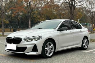 宝马1系 2021款 改款 120i M运动曜夜版