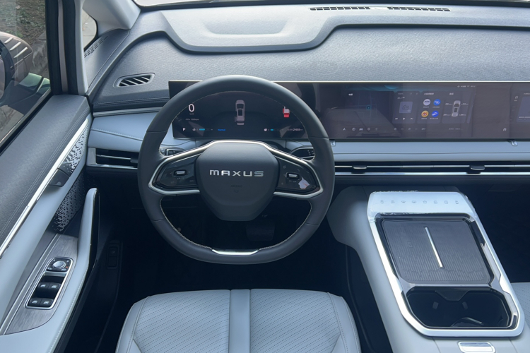 上汽大通MAXUS 大通G70 2024款 2.0T 自动旗舰版 7座局部细节13