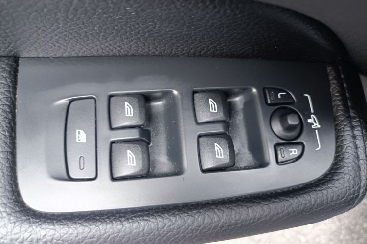 沃尔沃XC60 2019款 T5 四驱智逸版 国VI局部细节9005