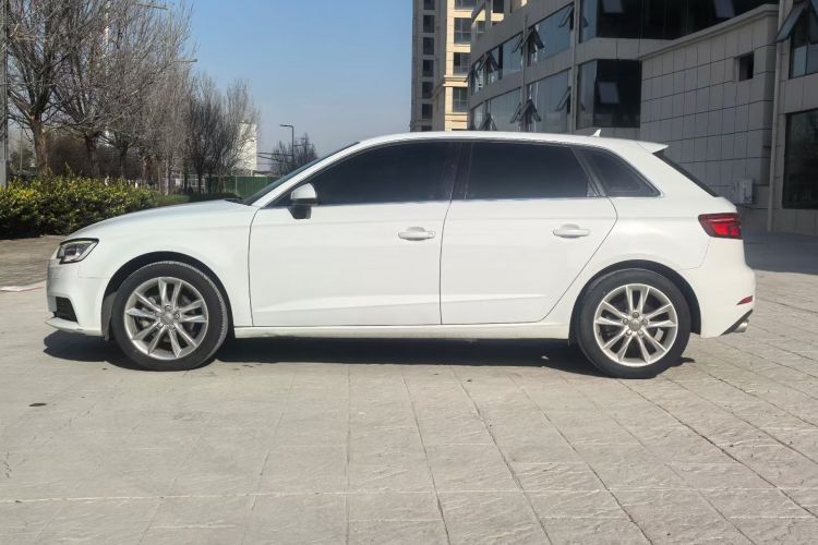奥迪A3 2018款 30周年年型 Sportback 35 TFSI 进取型车身外观6003