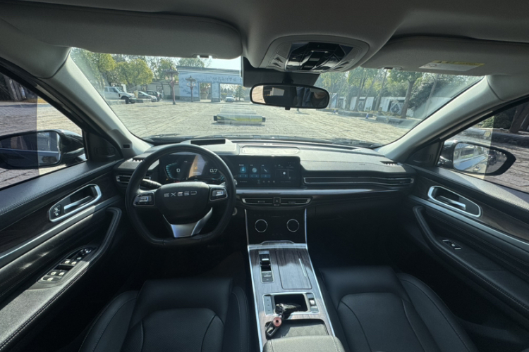 星途揽月 2021款 390T 两驱星耀长续航版中控内饰7011