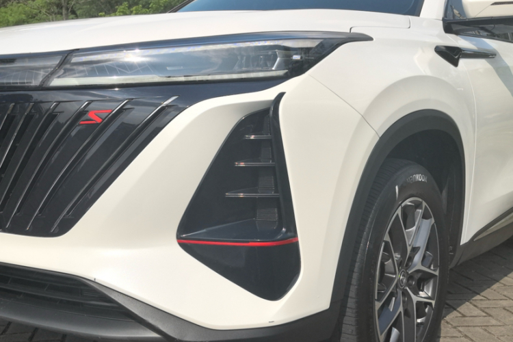 长安CS75 PLUS 2022款 第二代 1.5T 自动领航型车身外观6004