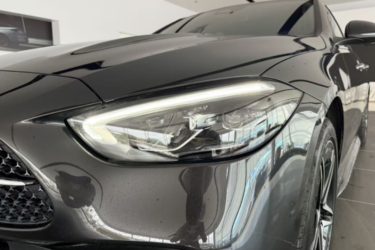 奔驰C级 2025款 C 260 L 皓夜运动版局部细节36