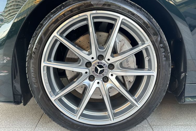 奔驰E级(进口) 2021款 改款 E 260 轿跑车局部细节9003