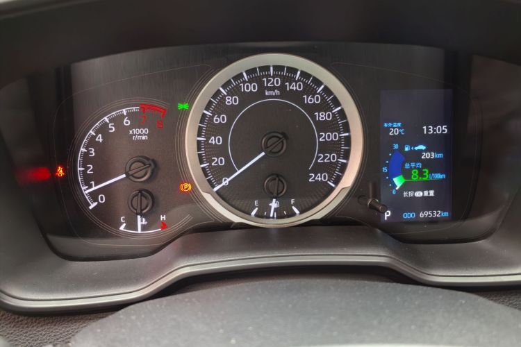 丰田 亚洲狮 2021款 2.0L 进取版中控内饰15