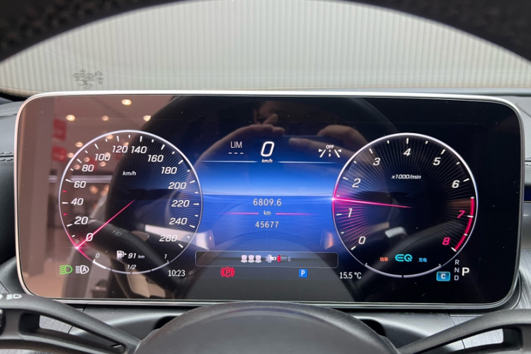 奔驰C级 2022款 改款 C 200 L 运动版中控内饰15