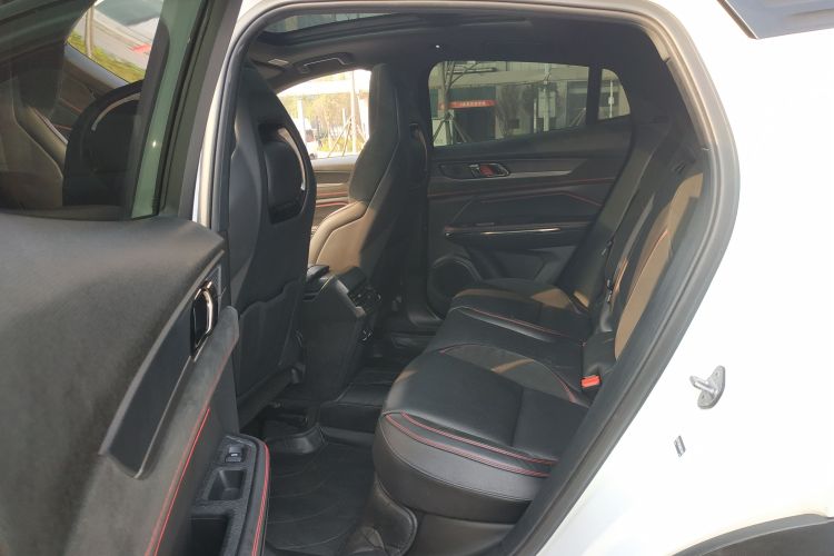 领克05 2020款 2.0TD 四驱劲Halo中控内饰7004