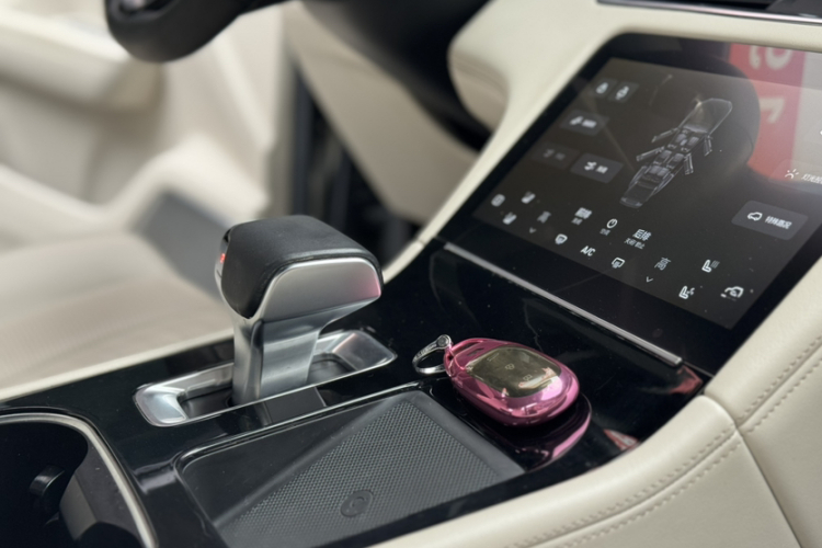 理想汽车 理想ONE 2020款 增程6座版局部细节18