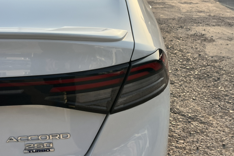 本田 雅阁 2023款 260TURBO 卓越版车身外观6011