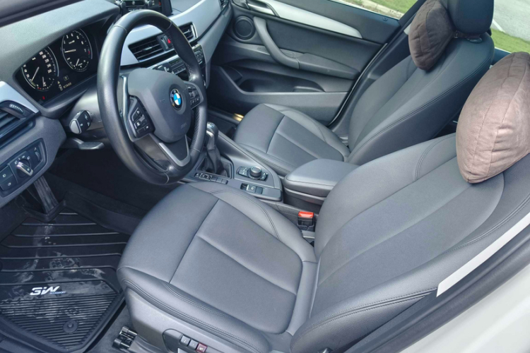 宝马X1 2019款 sDrive20Li 领先型中控内饰7004