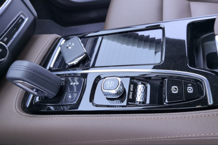 沃尔沃S90新能源 2020款 T8 E驱混动 智逸豪华版局部细节18