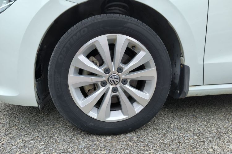 大众 高尔夫·嘉旅 2018款 230TSI 自动进取型车身外观6009