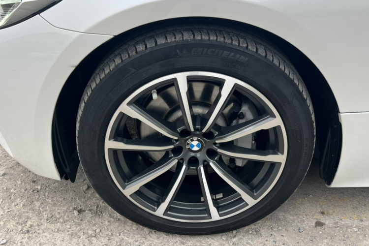 宝马6系GT 2021款 改款 630i 豪华设计套装车身外观6008