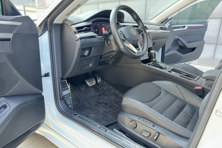 一汽-大众CC 2023款 380TSI 夺目版局部细节9010