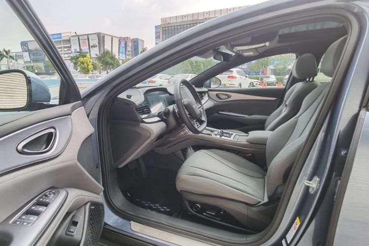 比亚迪 海豹07 DM-i 2025款 智驾版 DM-i 1.5L 125km 尊贵型中控内饰7003