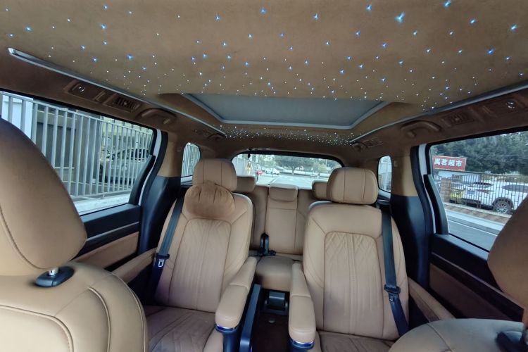 广汽传祺 传祺M8 2021款 领秀系列 390T 至尊版中控内饰7011