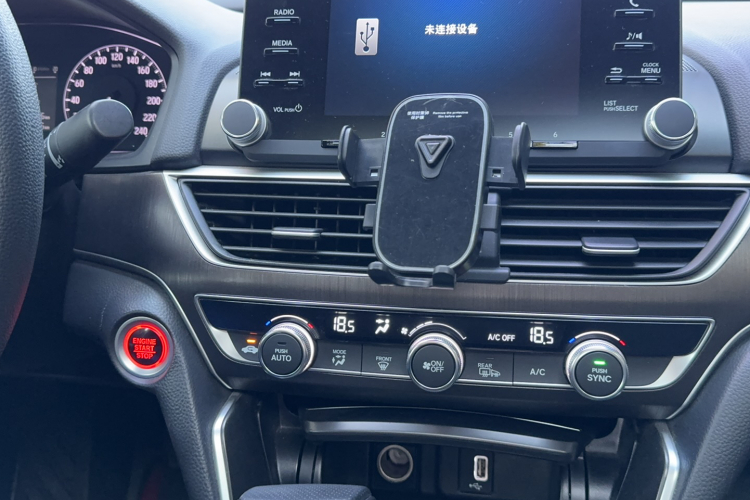 本田 雅阁 2018款 230TURBO 舒适版 国V中控内饰7006