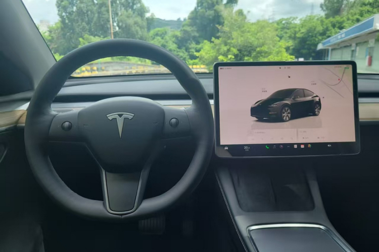 特斯拉 Model Y 2022款 后轮驱动版局部细节13