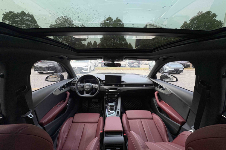 奥迪A4L 2023款 40 TFSI 豪华动感型中控内饰7005