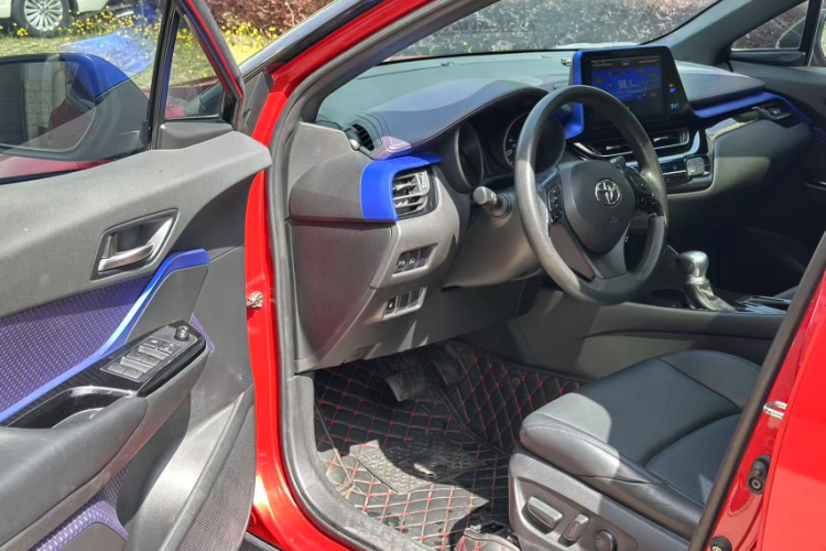 丰田C-HR 2020款 2.0L 领先版中控内饰7002