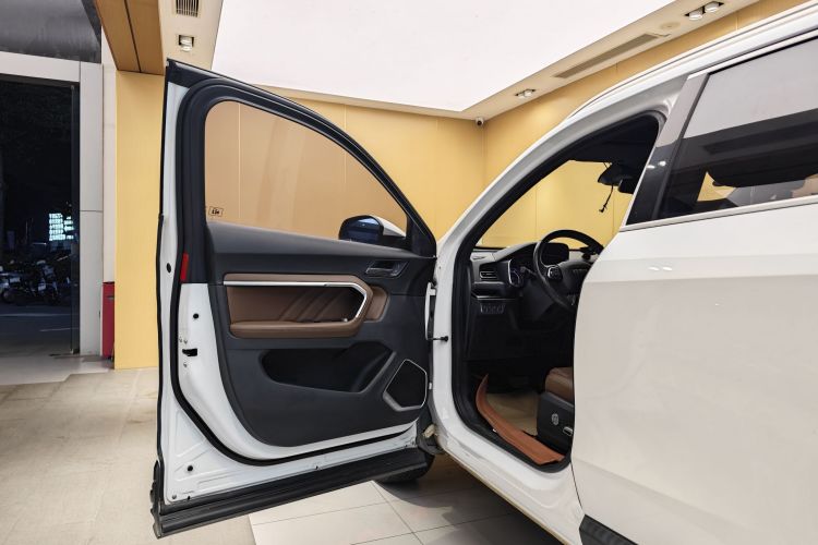 哈弗H6 2017款 红标 2.0T 自动两驱智尚型车身外观6010