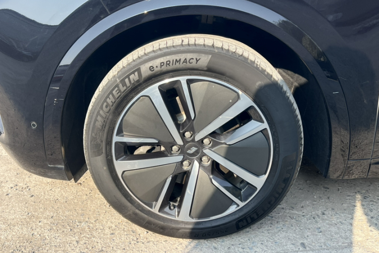 理想汽车 理想L8 2024款 Pro车身外观6008