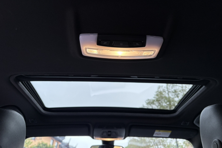 宝马3系 2018款 320i M运动套装局部细节22