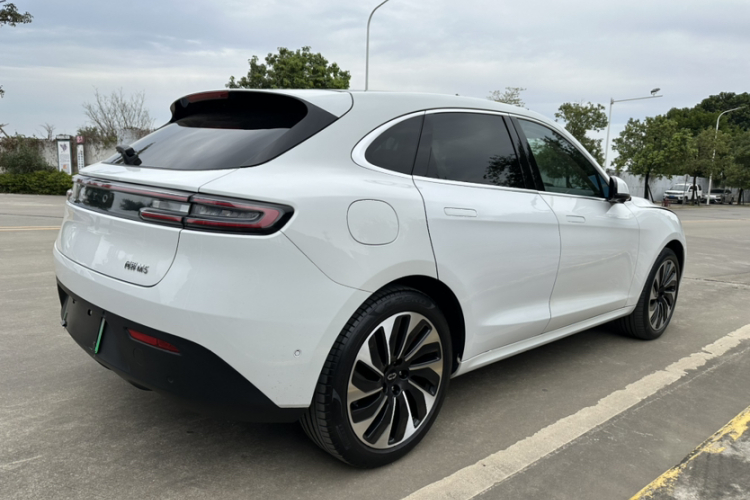 鸿蒙智行 问界M5 2022款 增程四驱至臻版车身外观6001