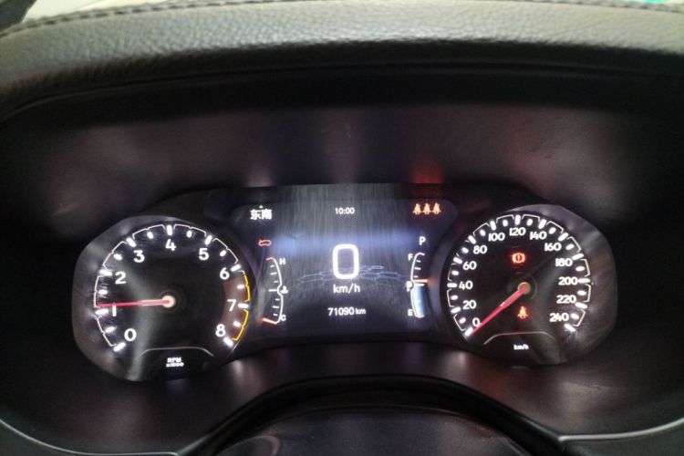 Jeep 指南者 2021款 220T 自动领先版中控内饰15